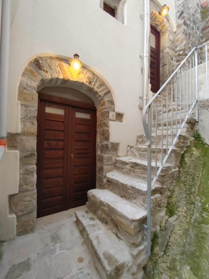 Bed and Breakfast Borgo Sciugolo Baselice Exterior foto